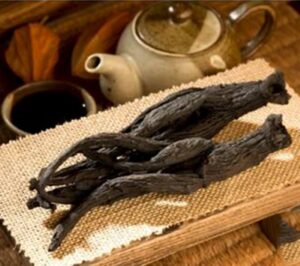 Uống hắc sâm lúc đói - Những lợi ích và hạn chế